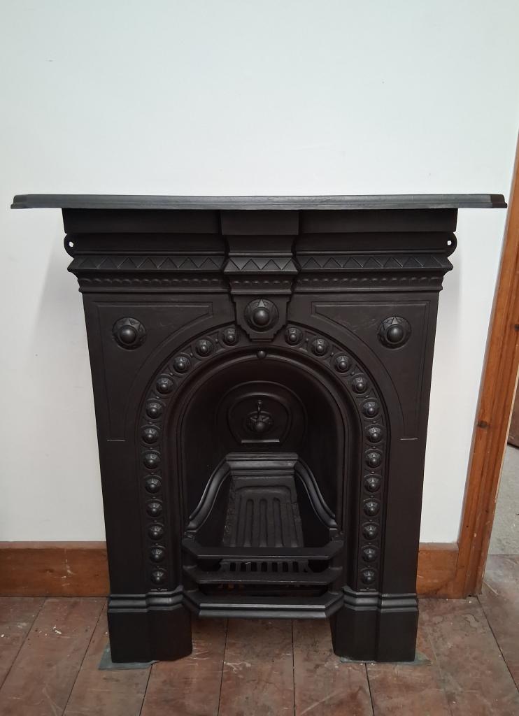 <p>Original Victorian Bedroom fireplace</p><p>92cm x 72cm</p>